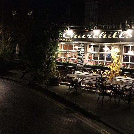 Churchills Inn & Rooms Bowness-on-Windermere Buitenkant foto
