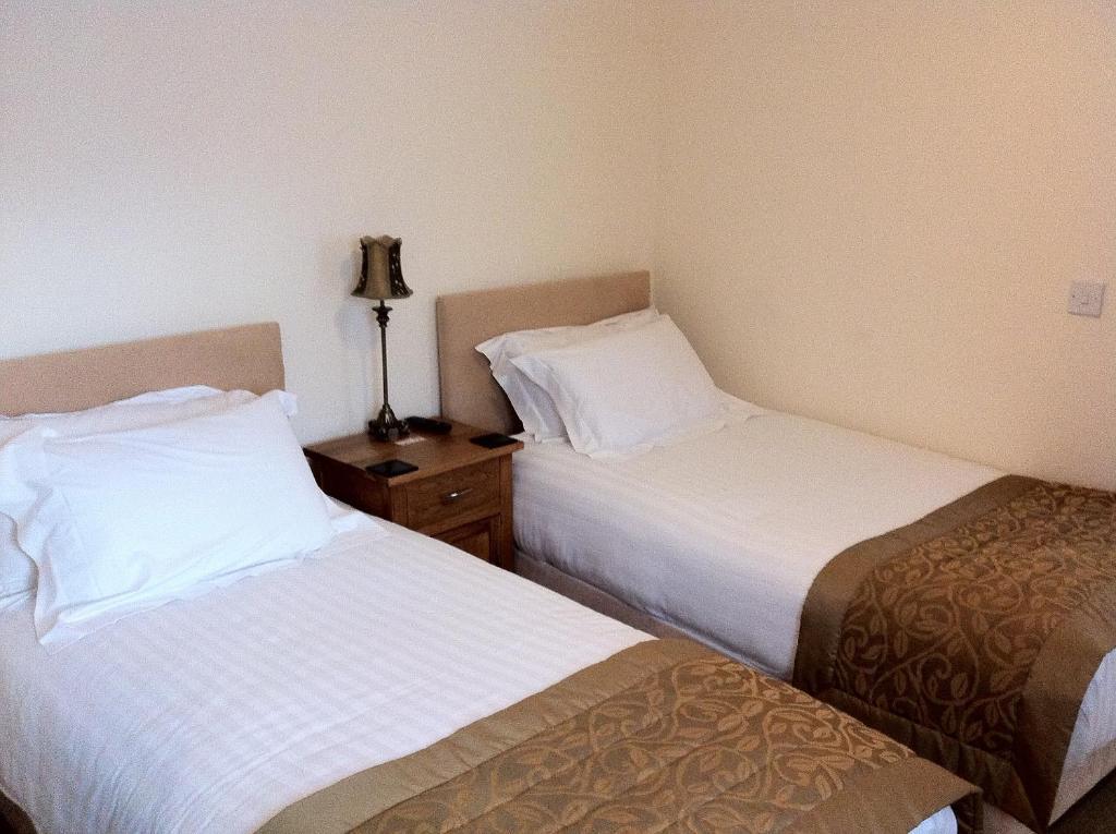 Churchills Inn & Rooms Bowness-on-Windermere Kamer foto